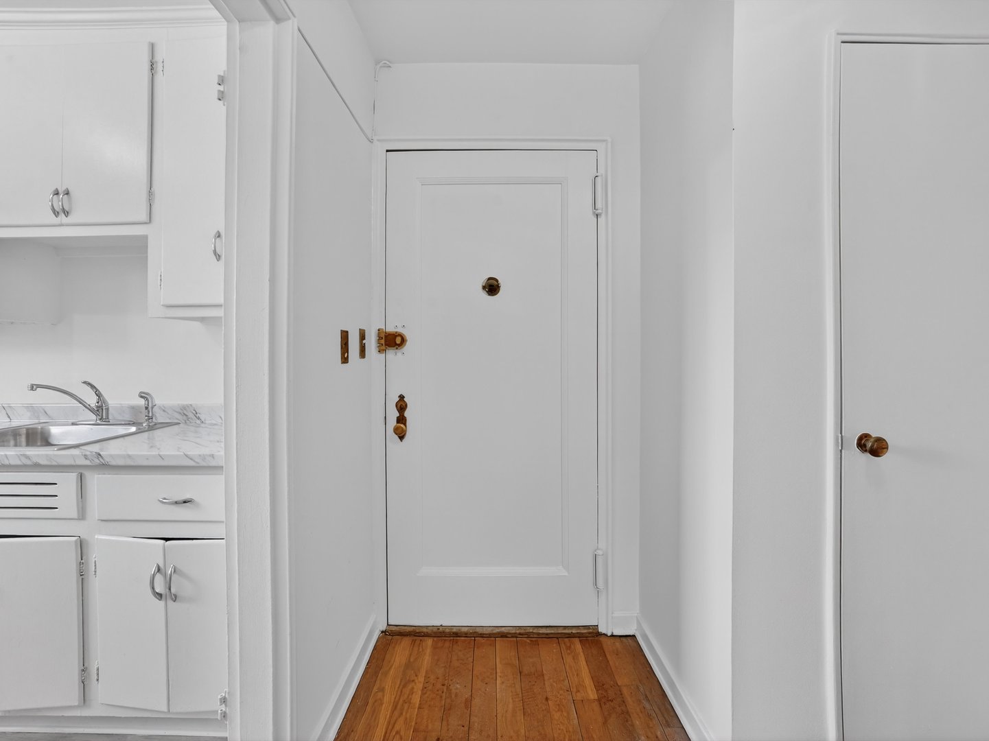 751 N Broadway  #2D Photo 6