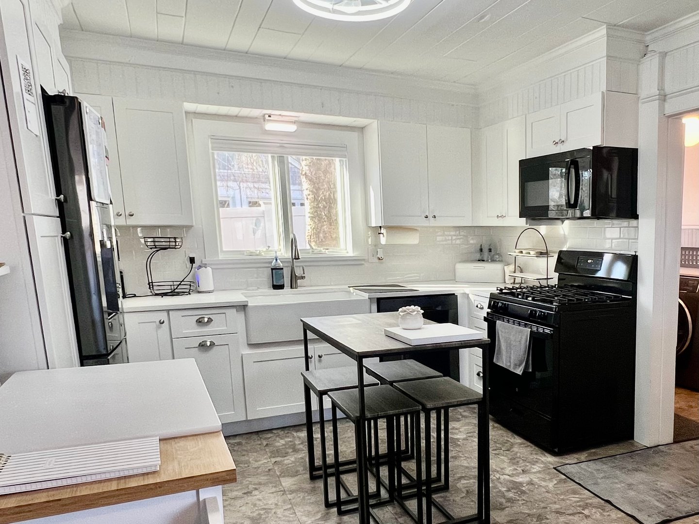 624 Vineyard Point Road Photo 6