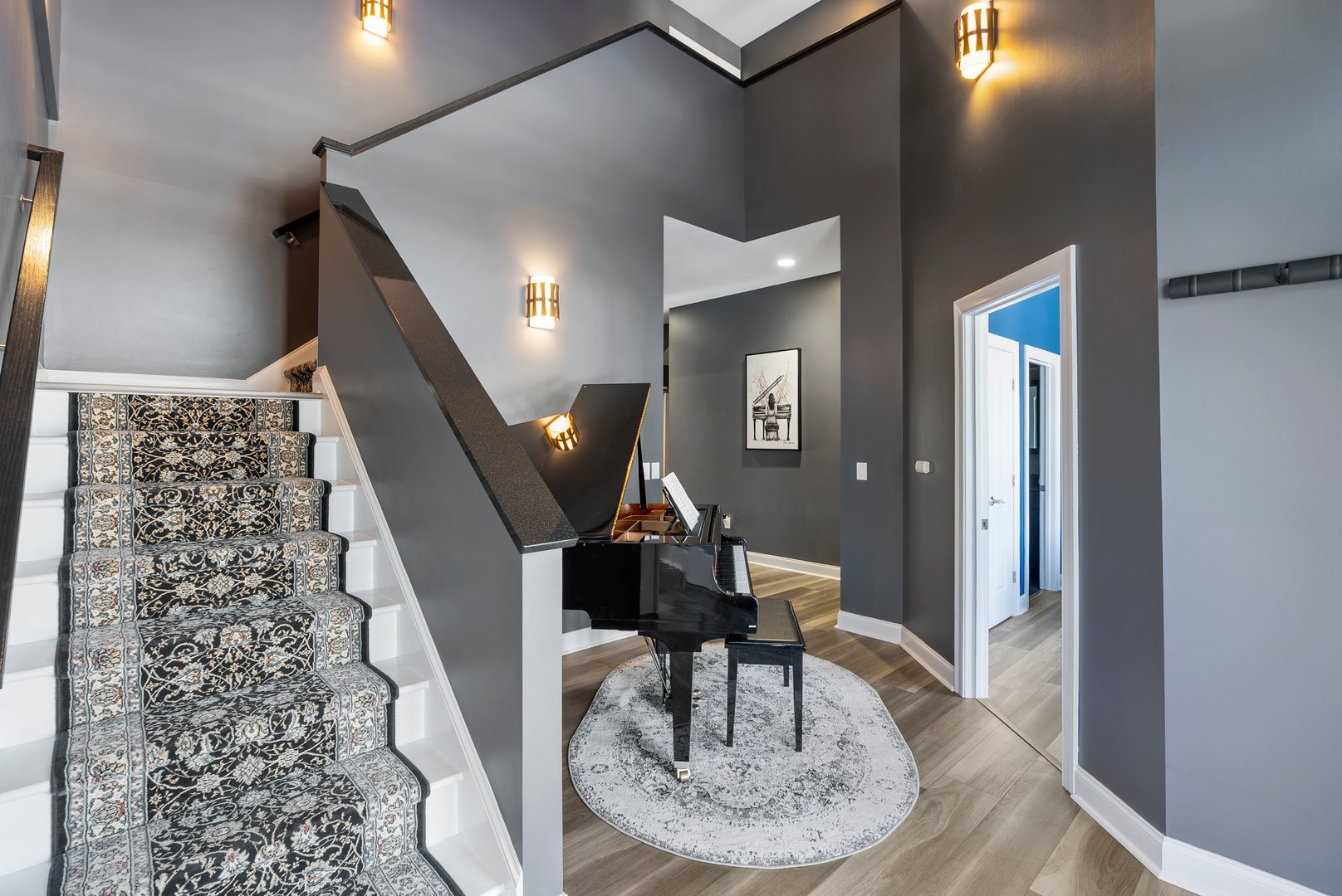 36 & 36R Holly Circle Photo 5