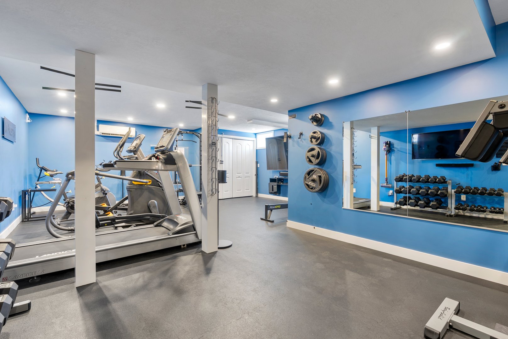 36 & 36R Holly Circle Photo 27