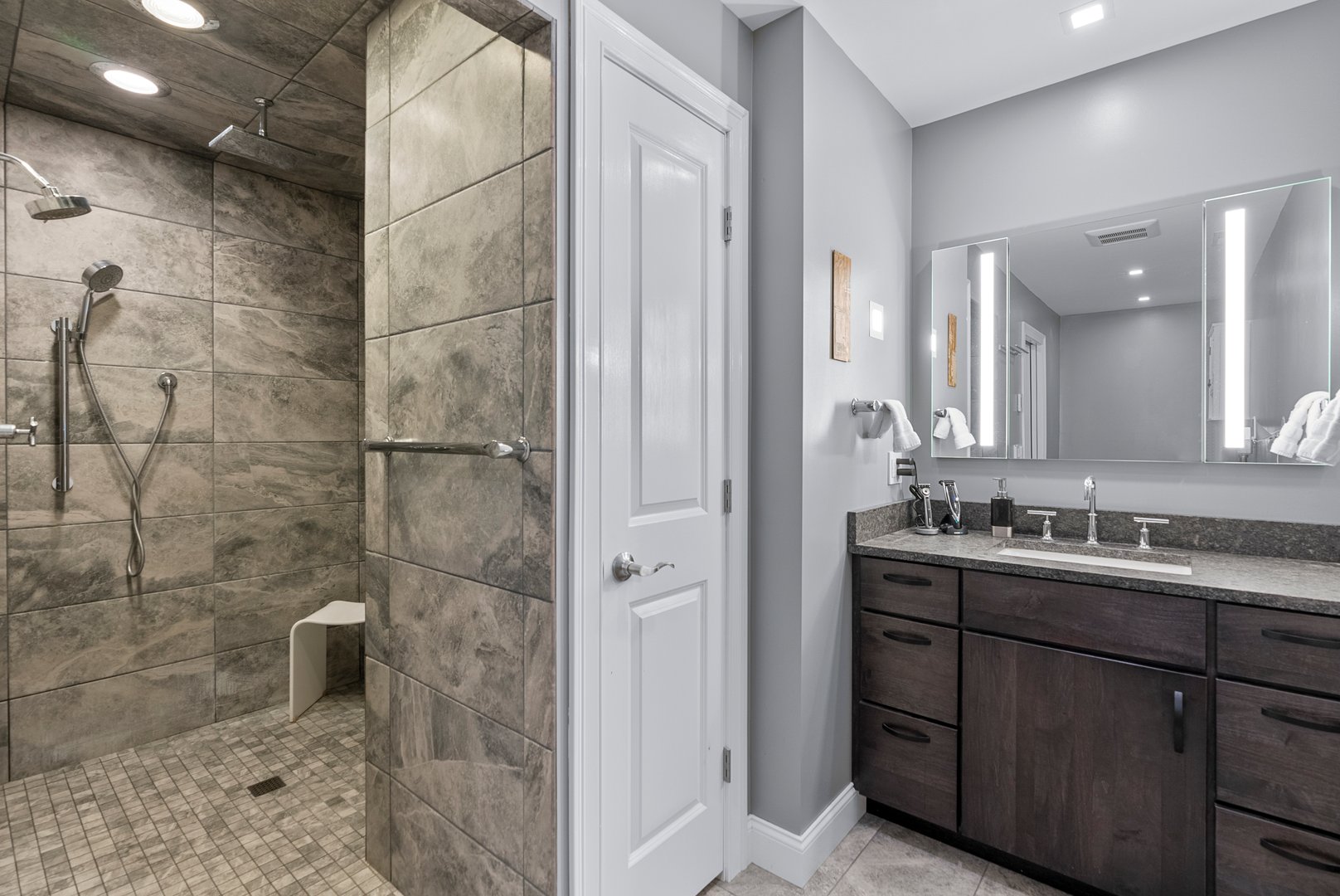 36 & 36R Holly Circle Photo 32