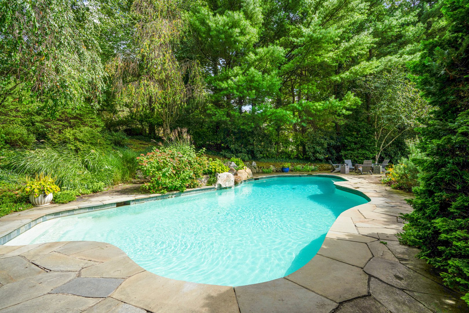 10 Hilltop Road Photo 43