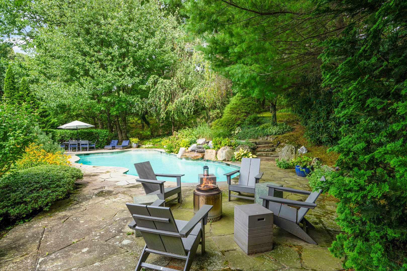 10 Hilltop Road Photo 42