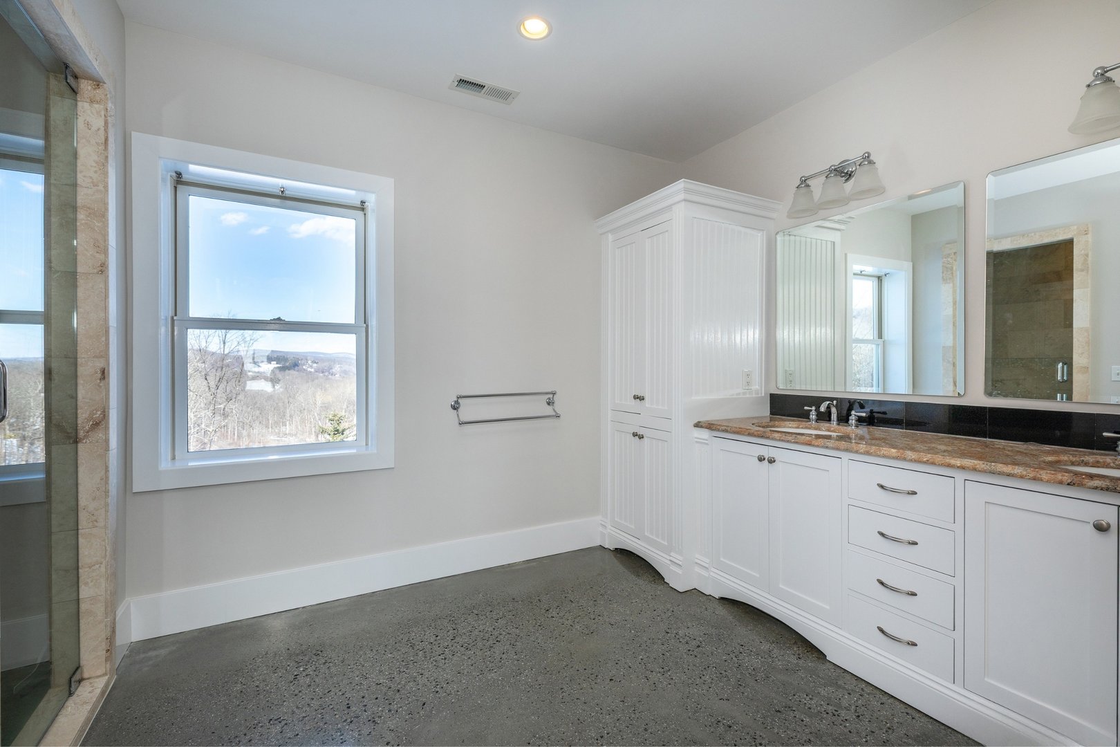 105 Route 39 North Photo 22