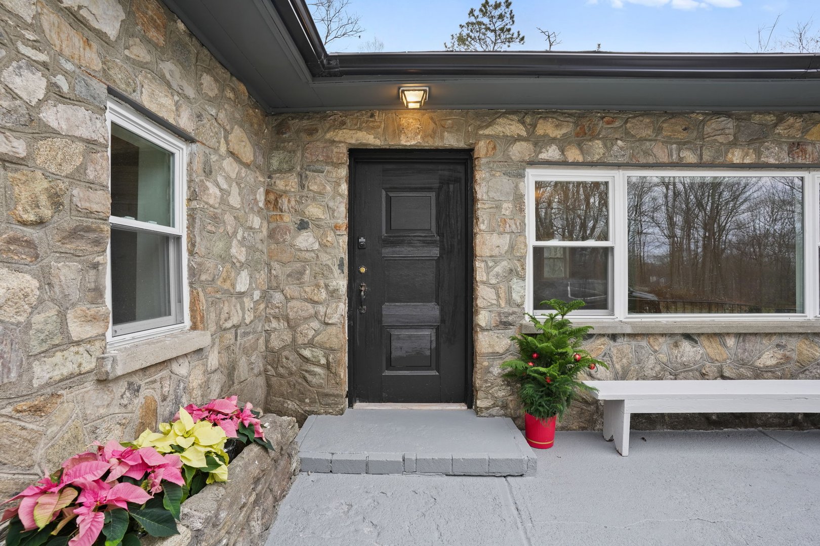 517 E Mountain Road N  #515-517 Photo 2