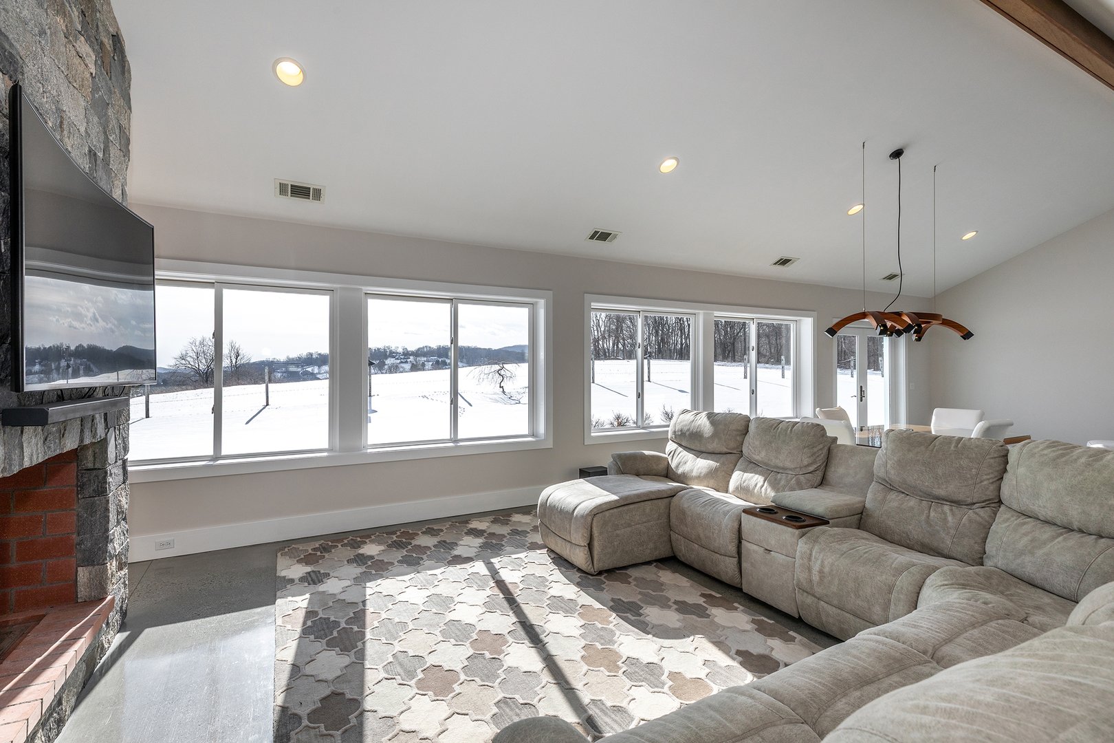 105 Route 39 North Photo 9