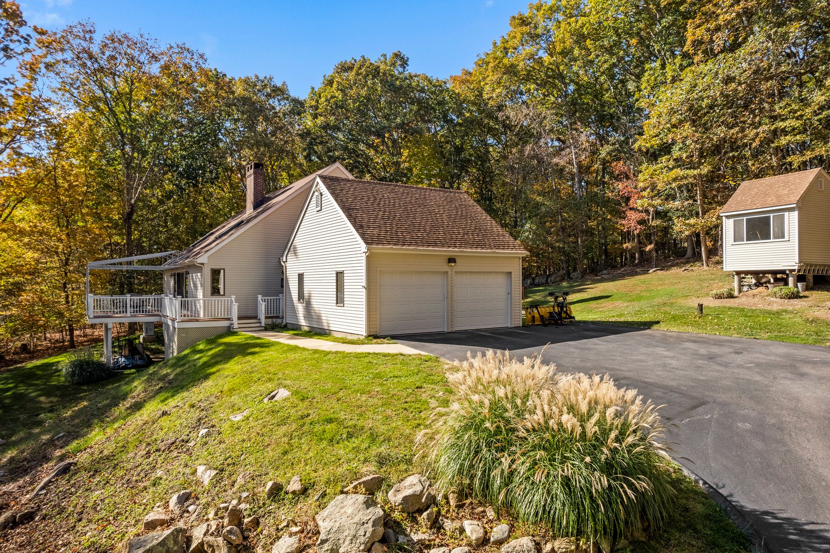 137 Upper Pattagansett Road Photo 1