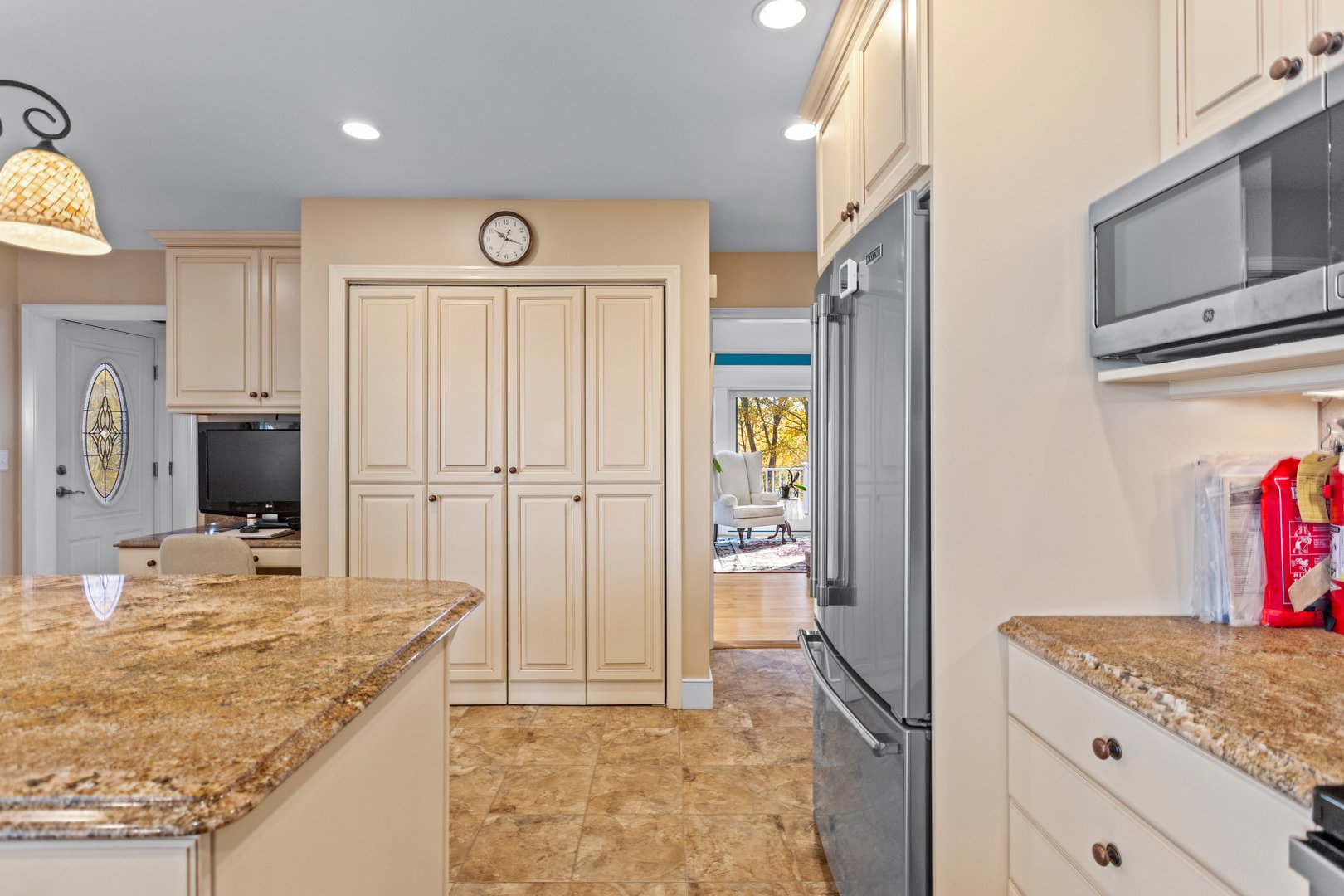 137 Upper Pattagansett Road Photo 5