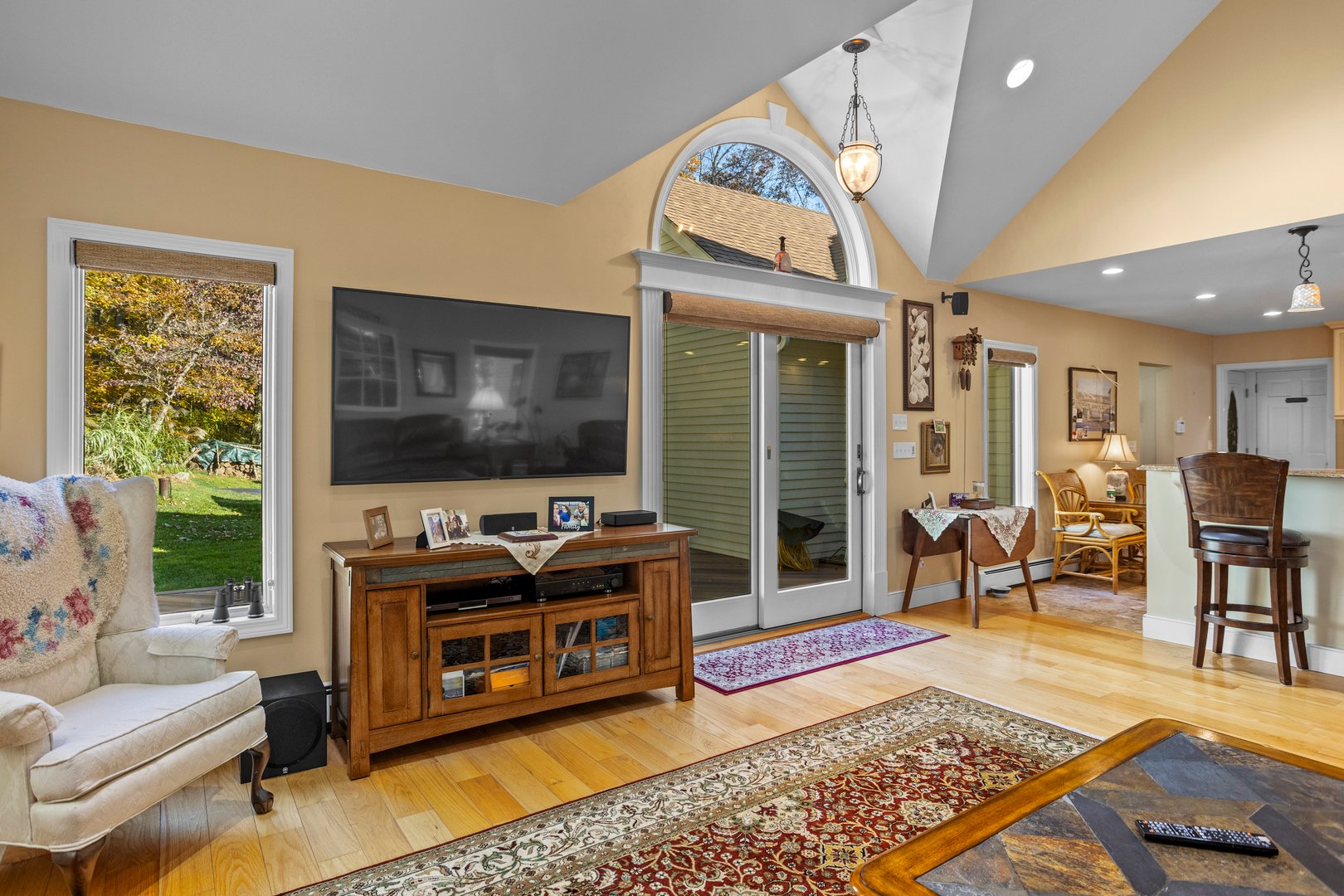 137 Upper Pattagansett Road Photo 9