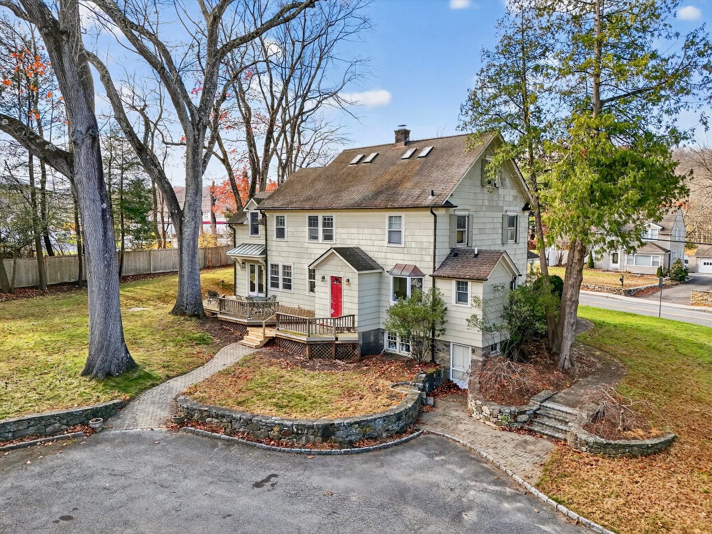 484 Bedford Road Photo 27