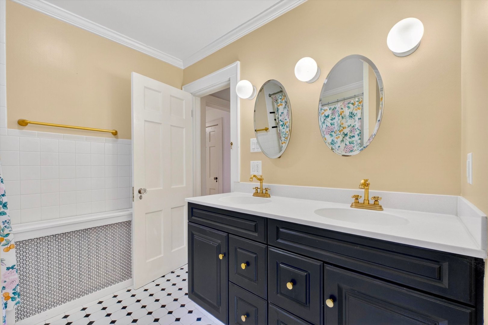 484 Bedford Road Photo 16