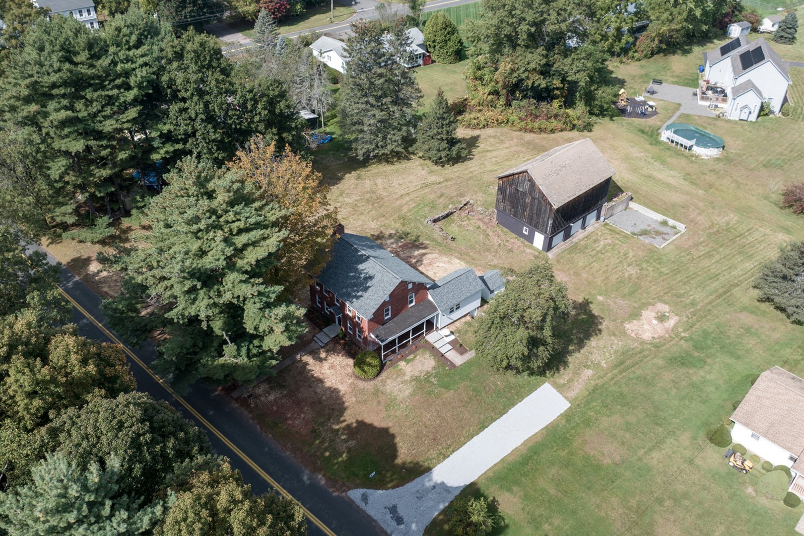 76 Griffin Road Photo 3