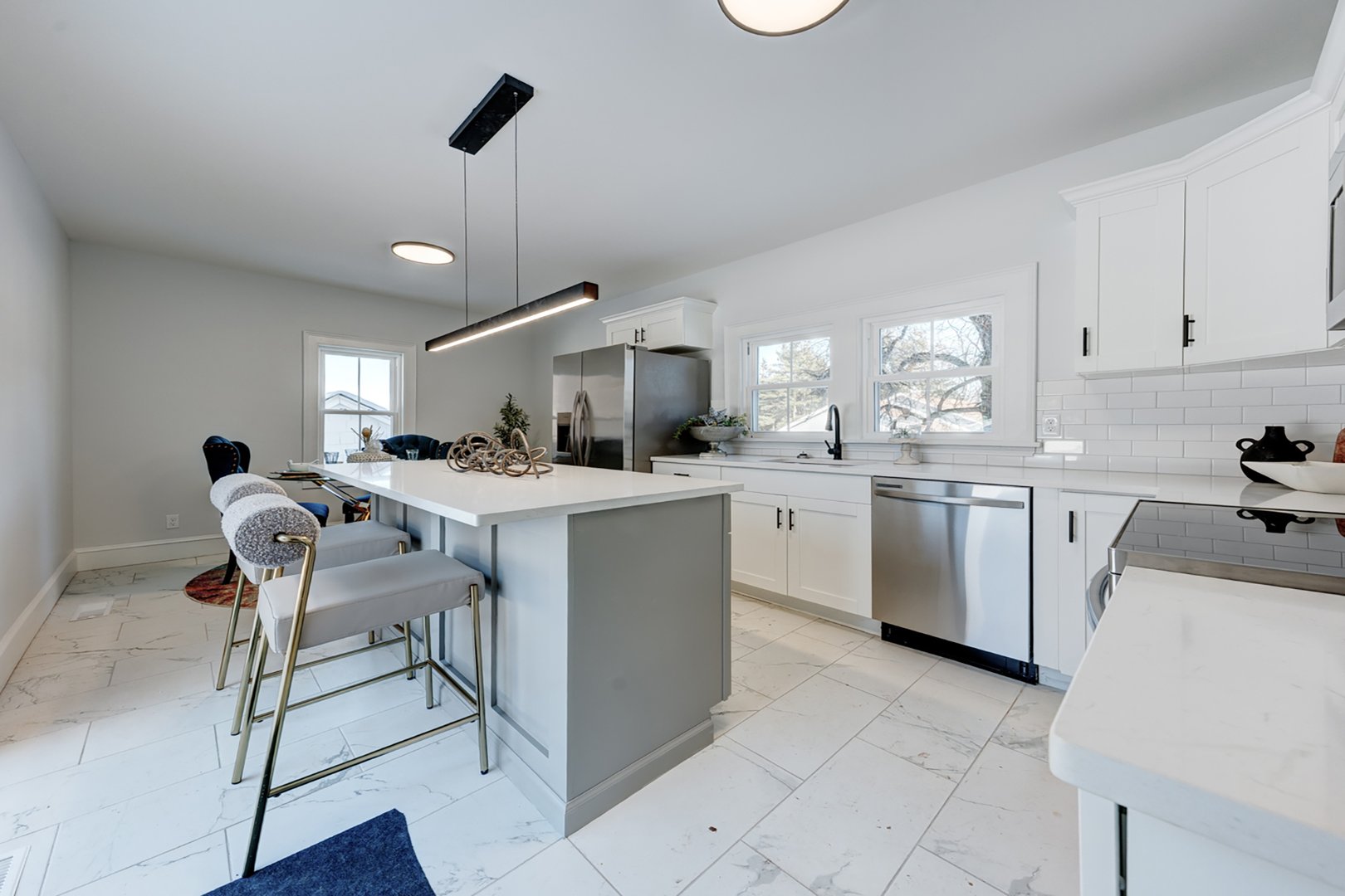 76 Griffin Road Photo 4