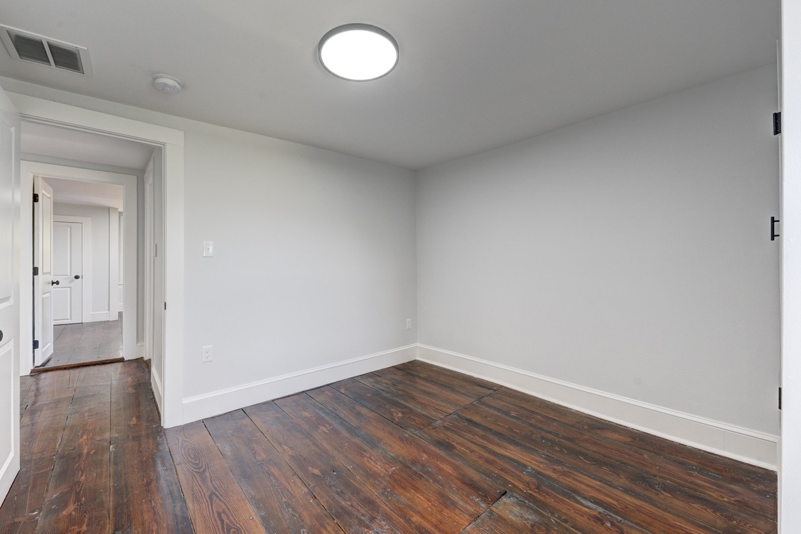 76 Griffin Road Photo 28