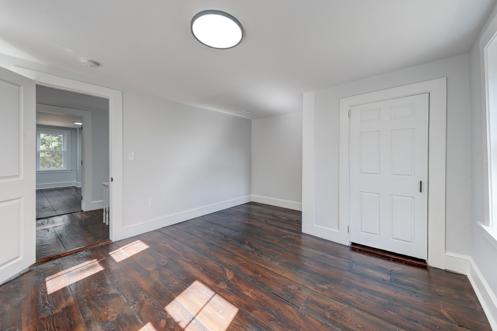 76 Griffin Road Photo 31