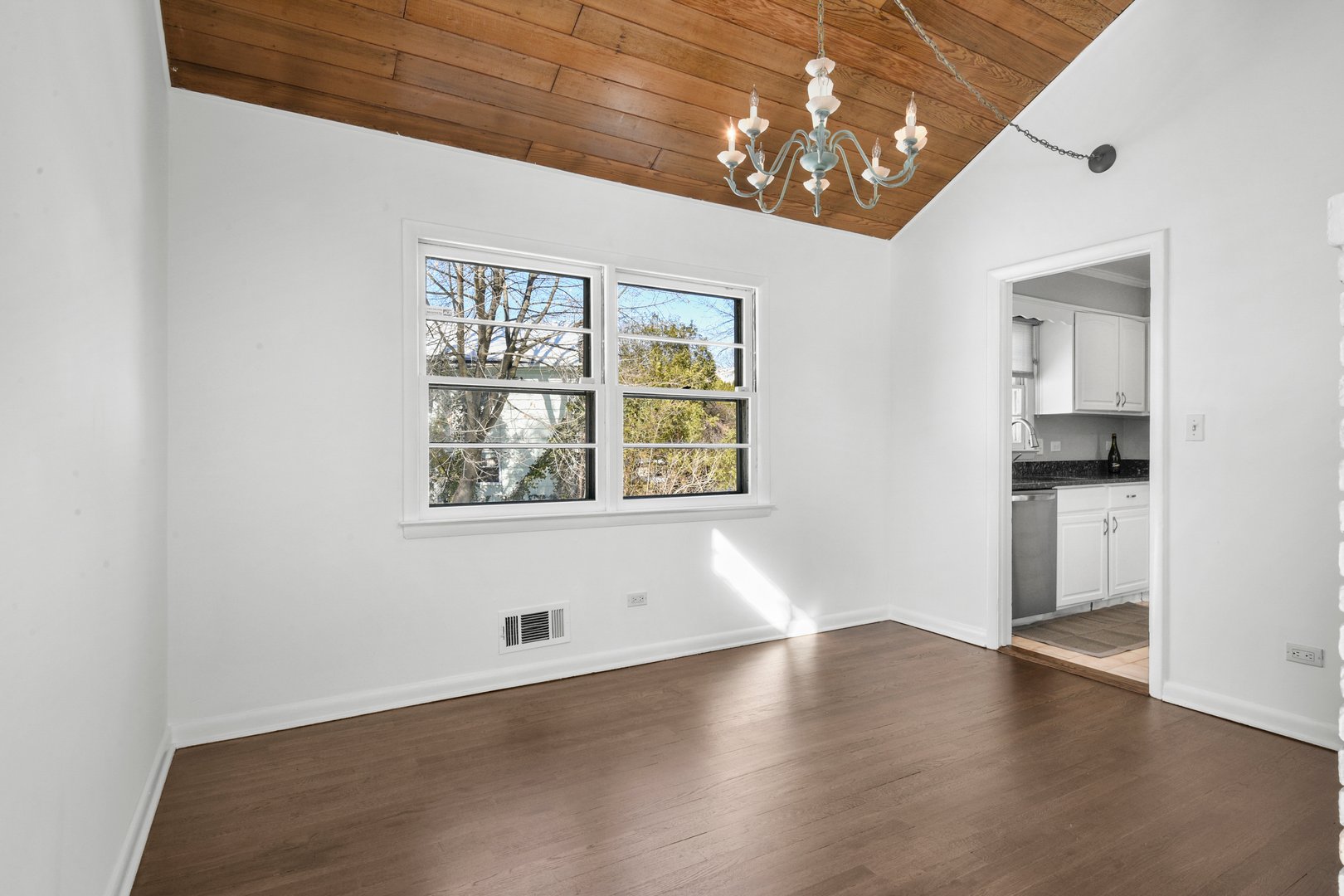 46 Harding Drive Photo 8