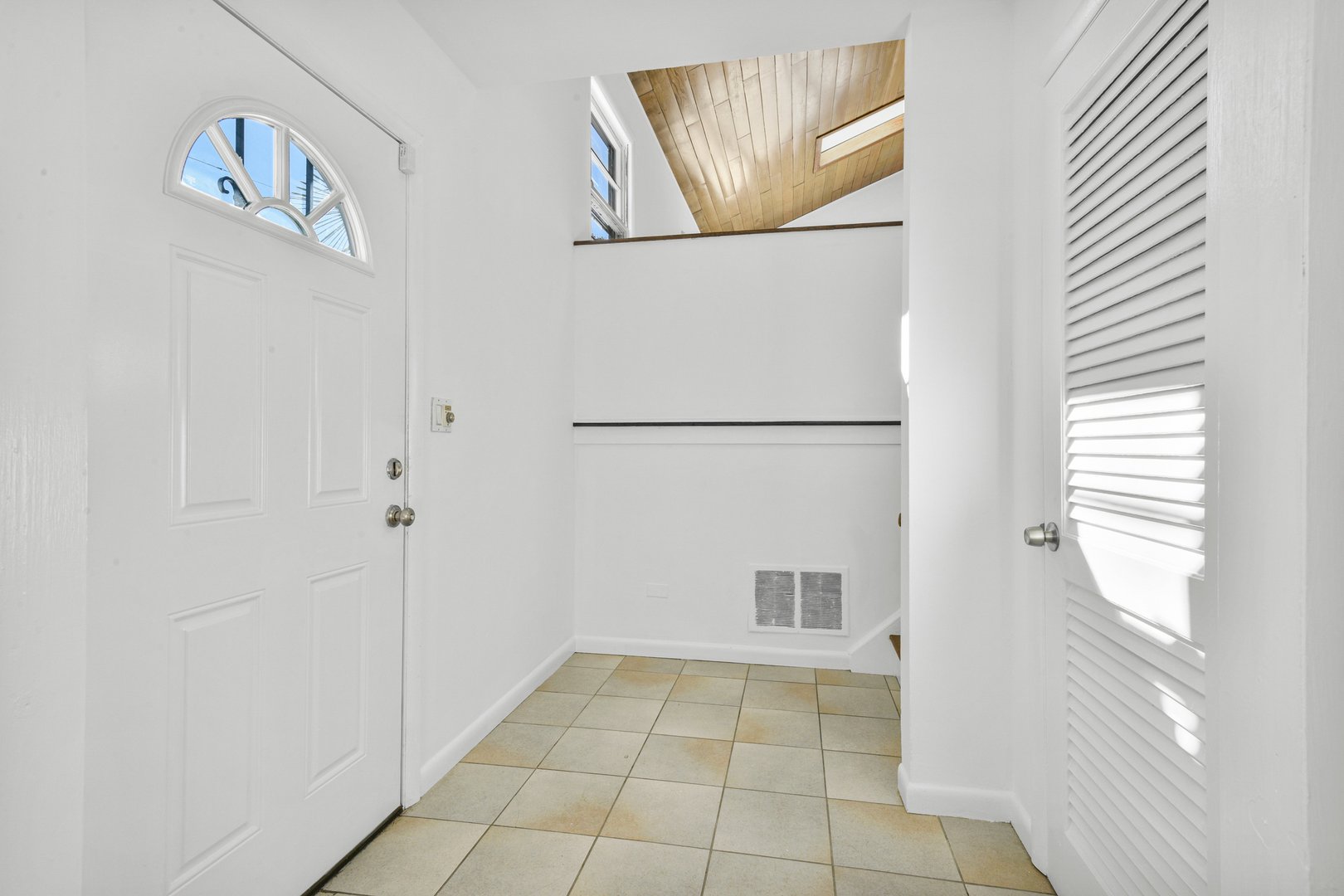 46 Harding Drive Photo 3