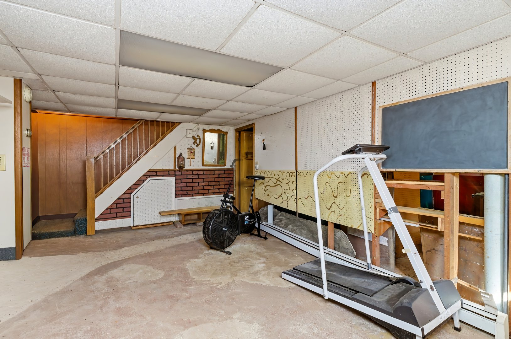 98 Wheeler Lane Photo 36