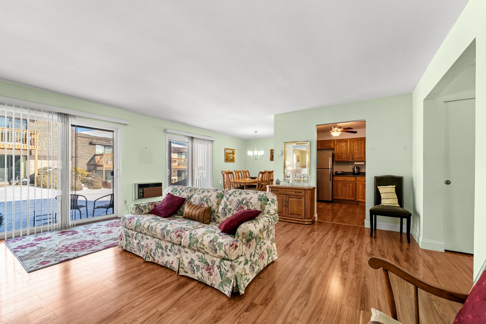 180 Colonial Road  #APT A2 Photo 6