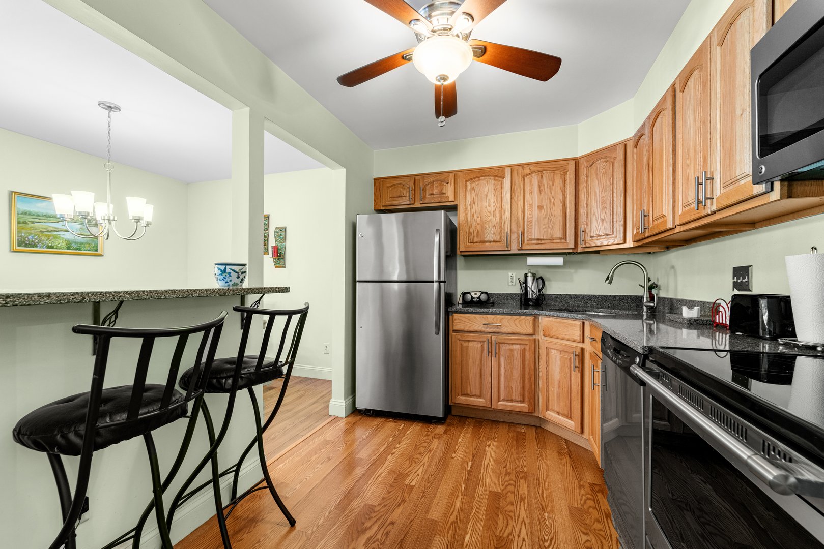 180 Colonial Road  #APT A2 Photo 15