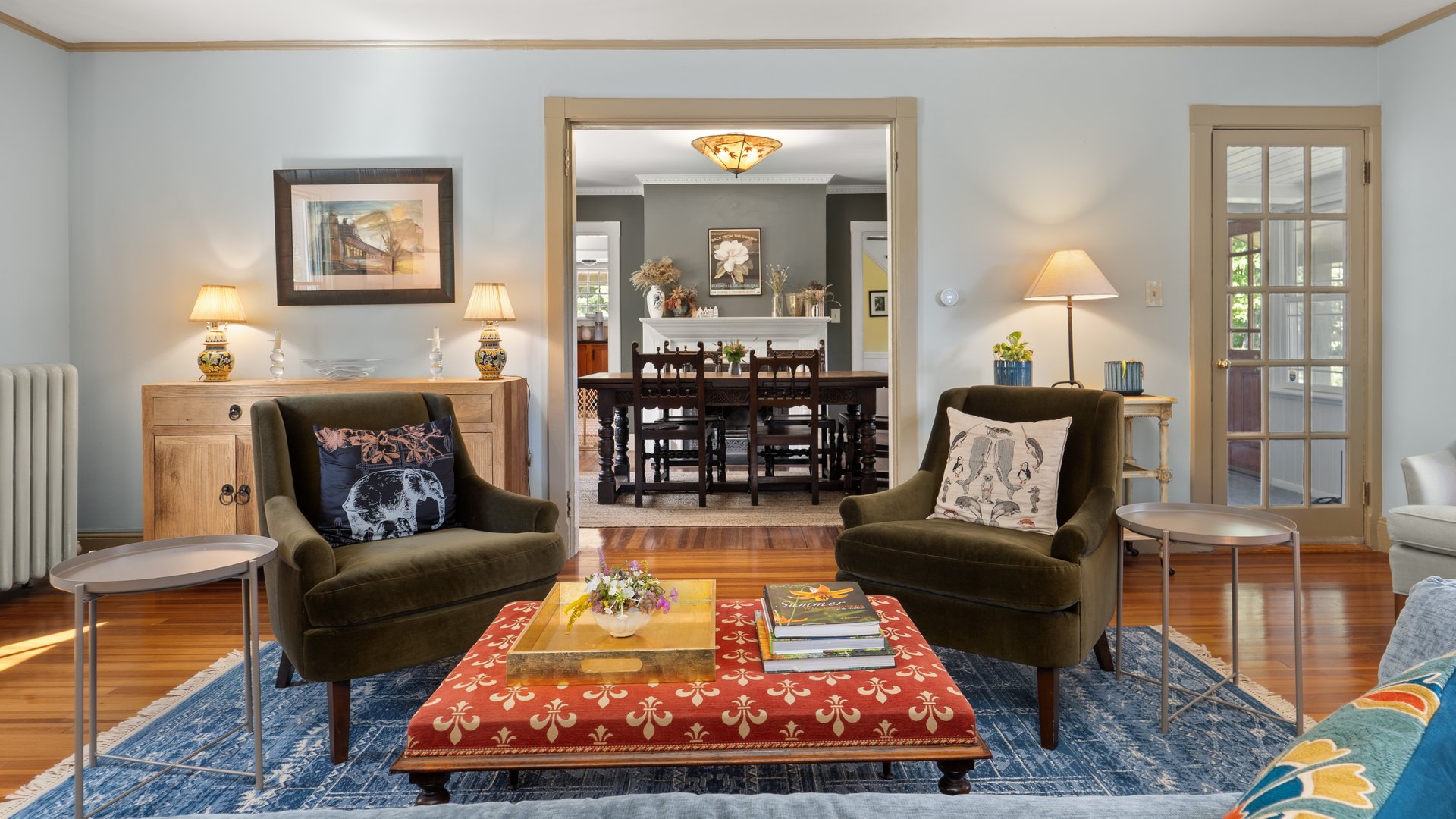 220 Kemble St Photo 8