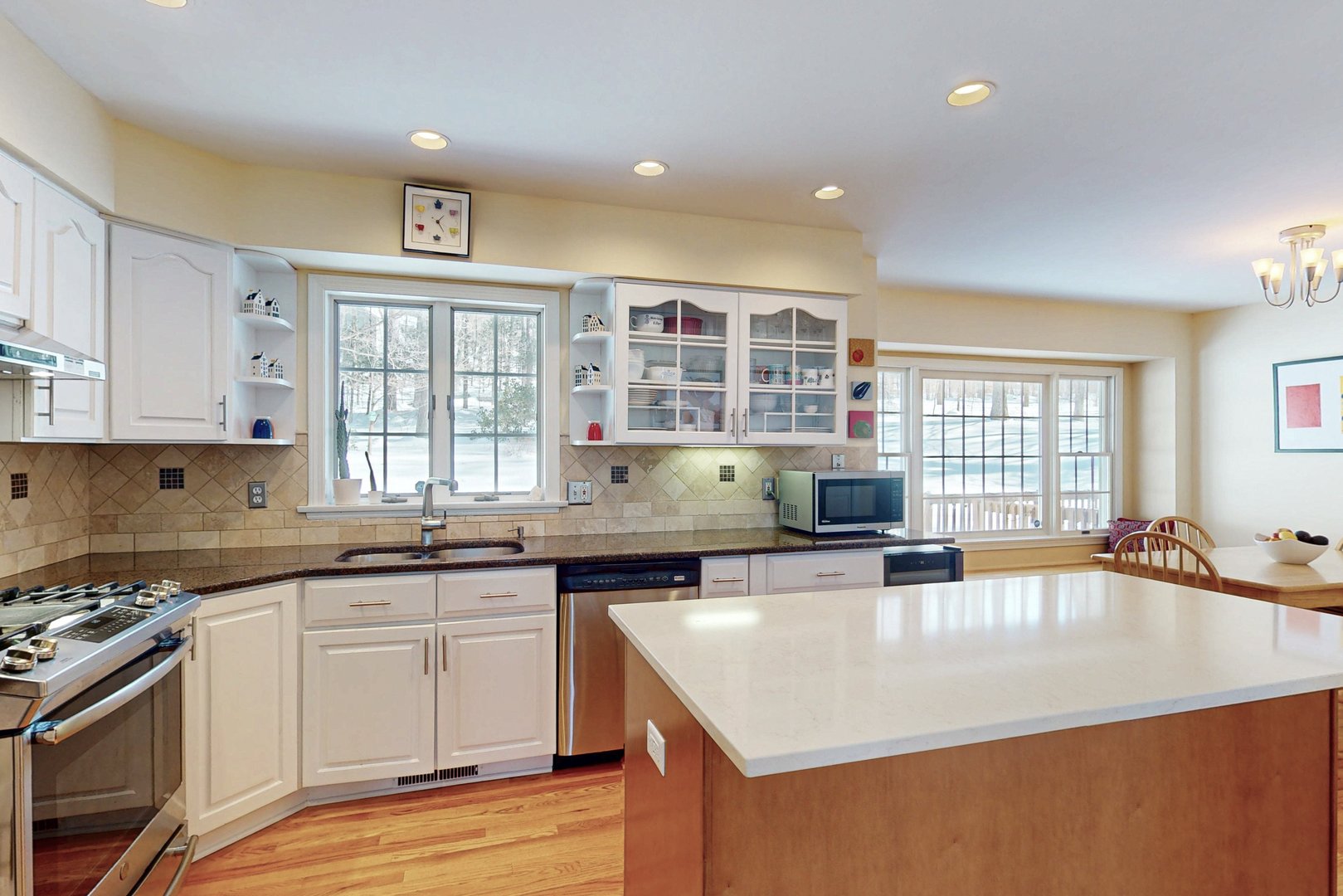 183 Coachmans Drive Photo 8