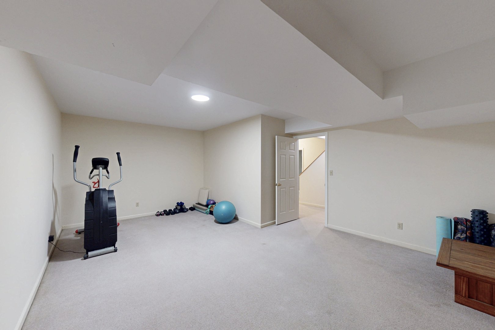 183 Coachmans Drive Photo 38