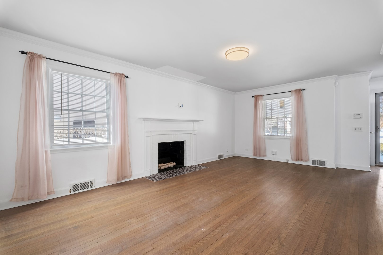 66 Middle Road Photo 3