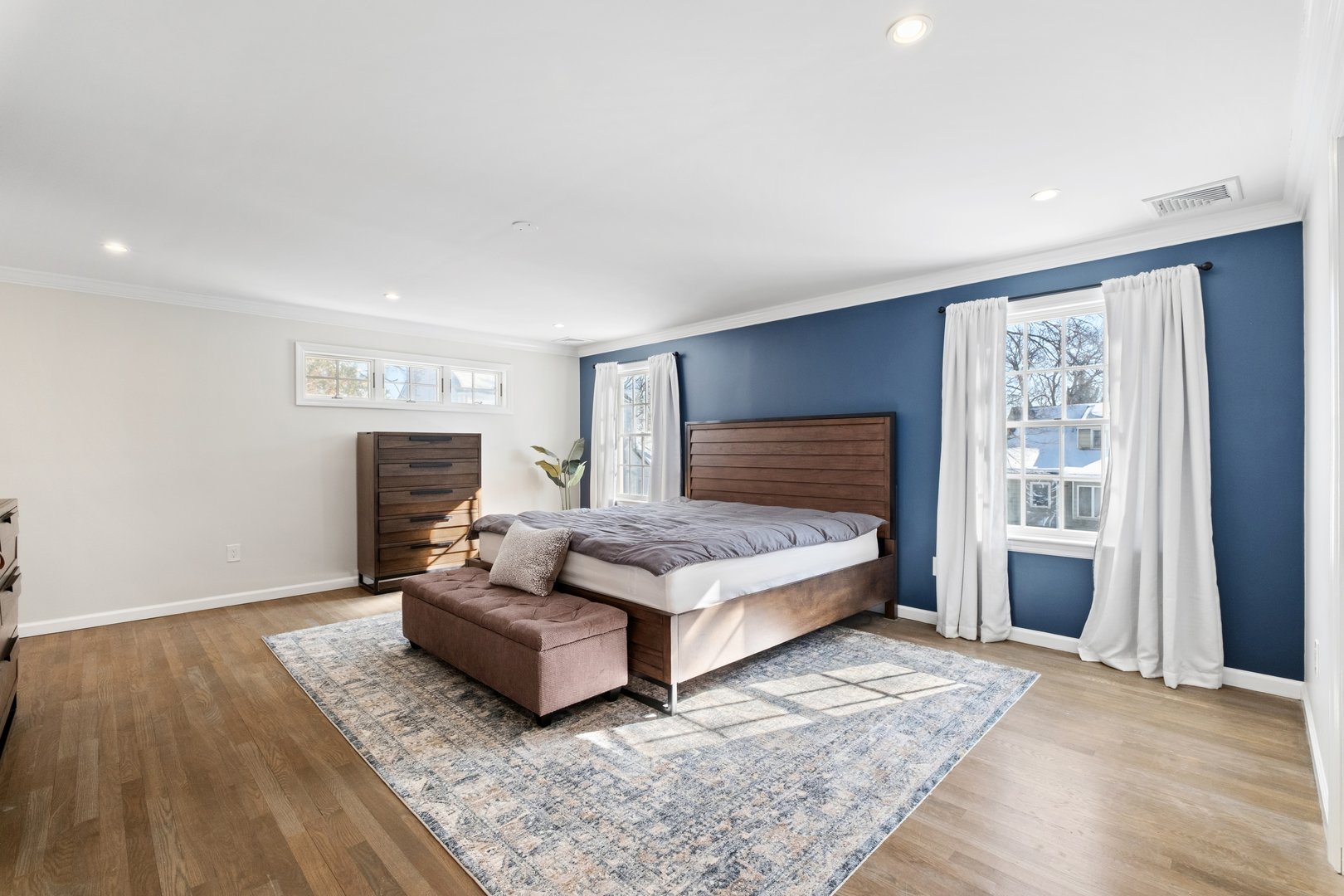 66 Middle Road Photo 12