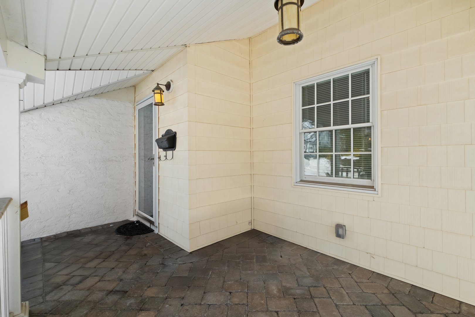 66 Middle Road Photo 2