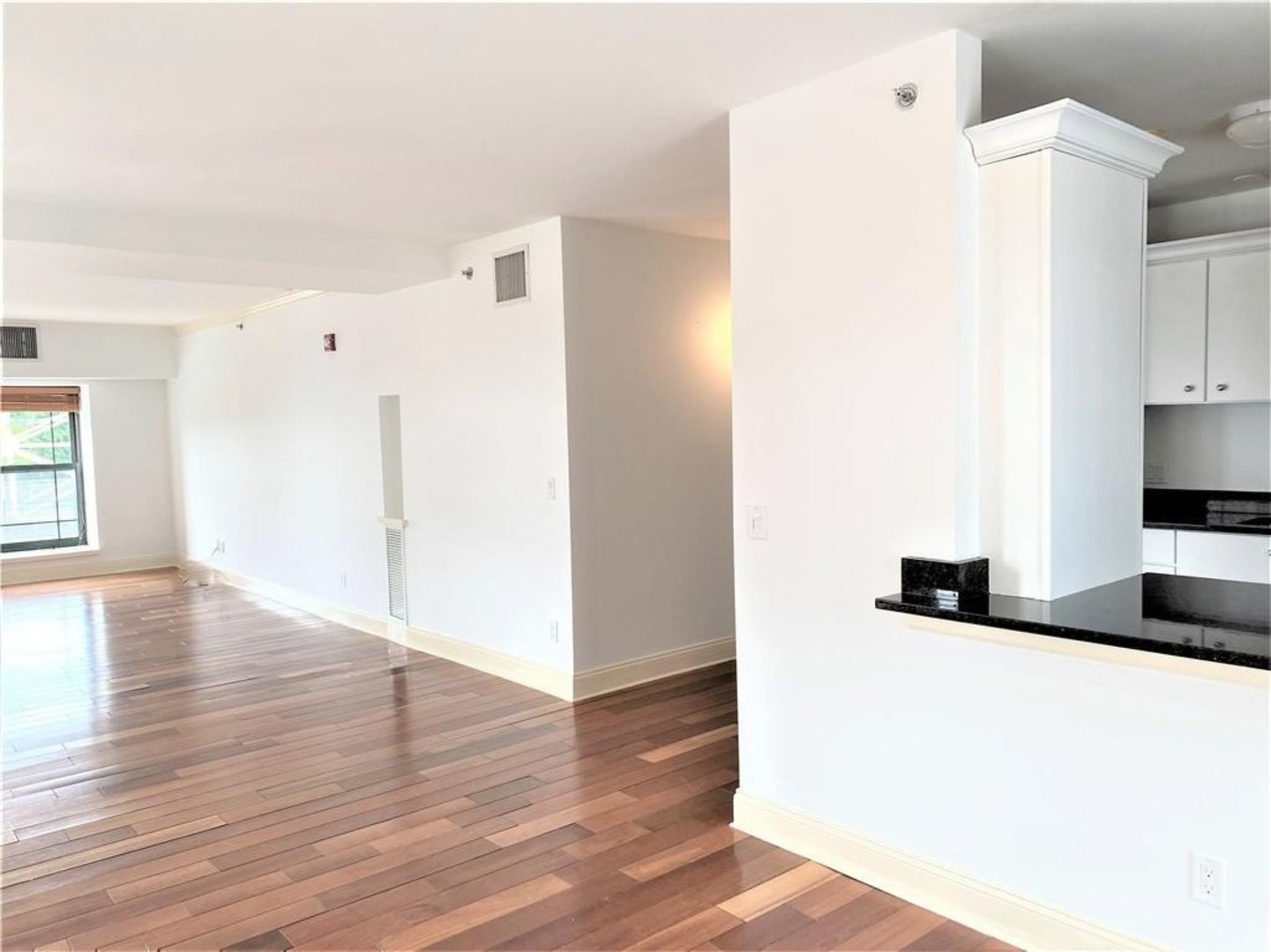 1 S Astor Street  #304 Photo 7