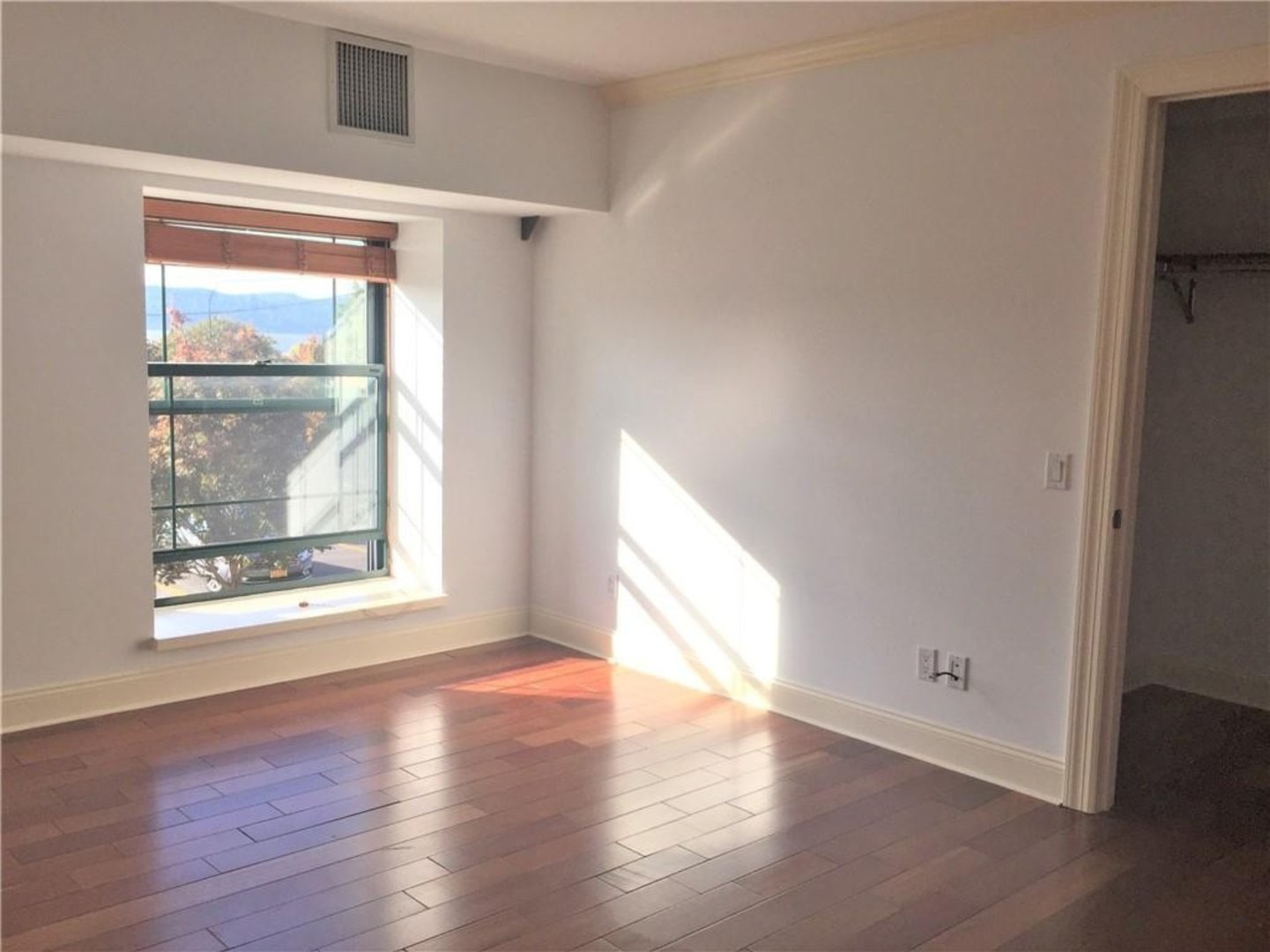 1 S Astor Street  #304 Photo 9