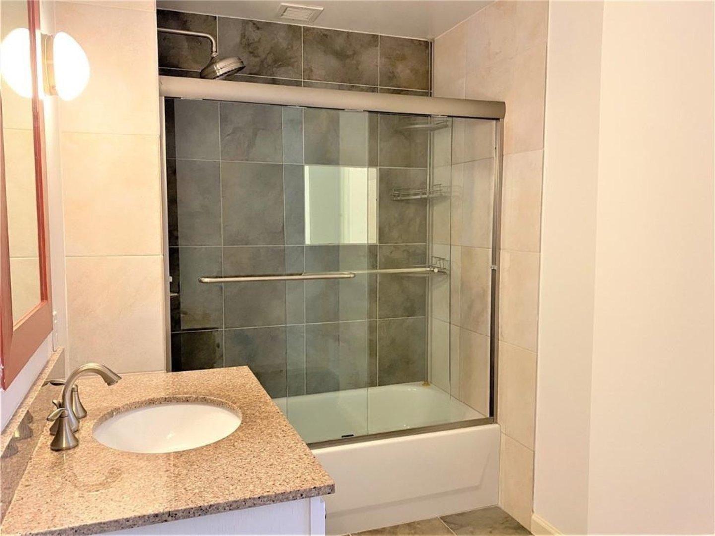 1 S Astor Street  #304 Photo 11