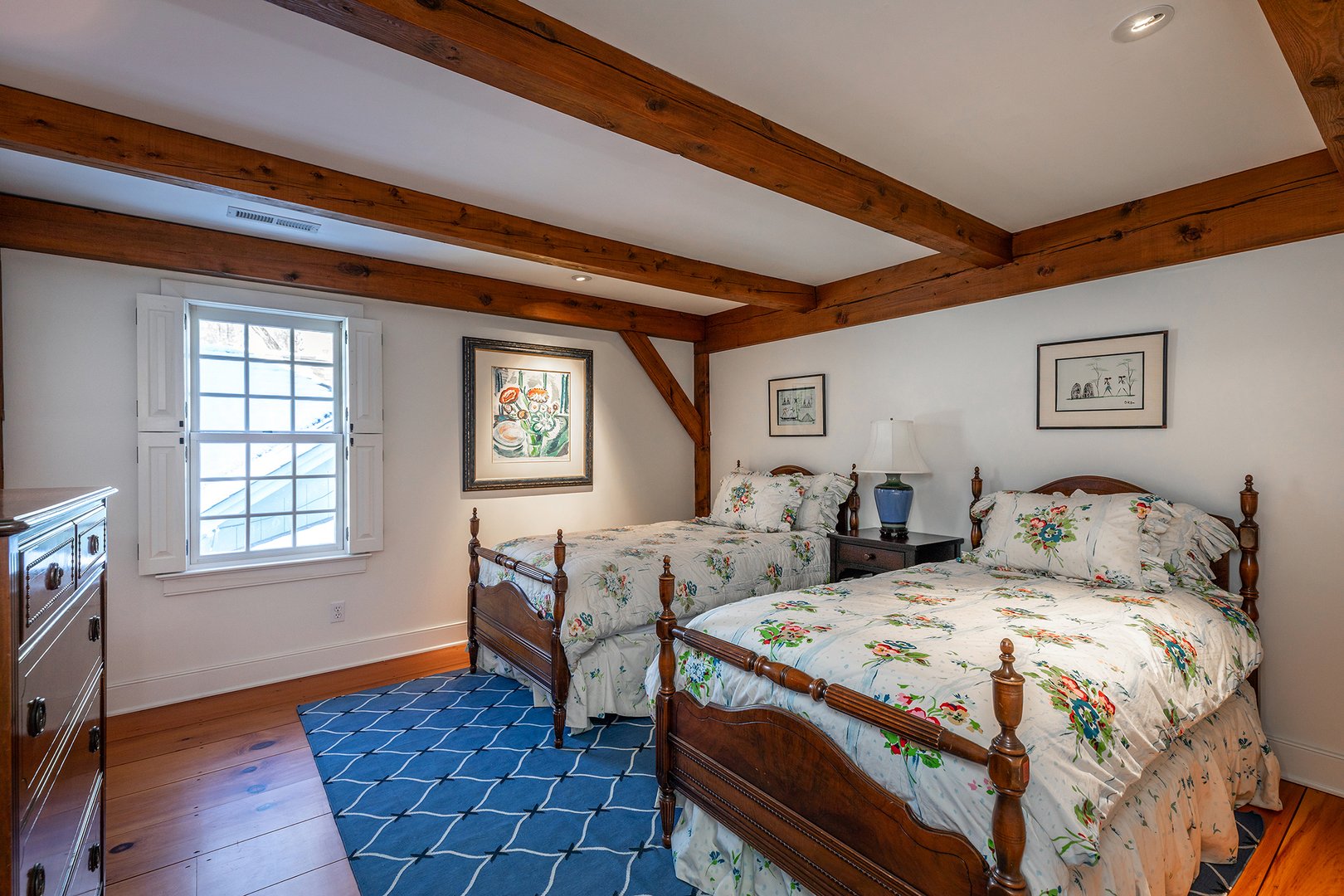 2 Great Elm Drive Photo 31