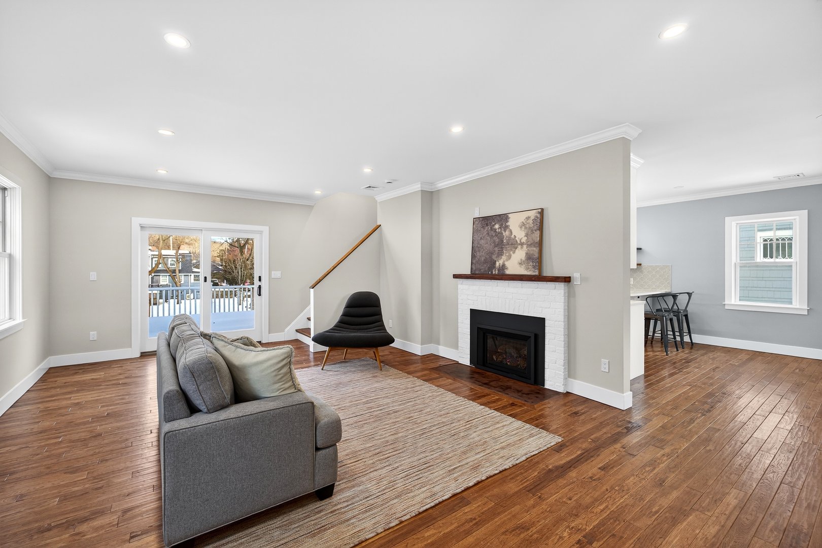 11 Roselle Avenue Photo 6