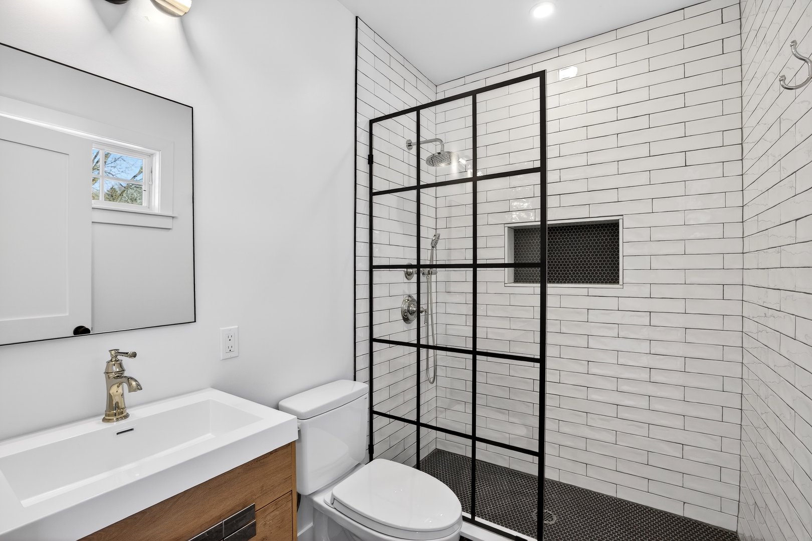 11 Roselle Avenue Photo 15