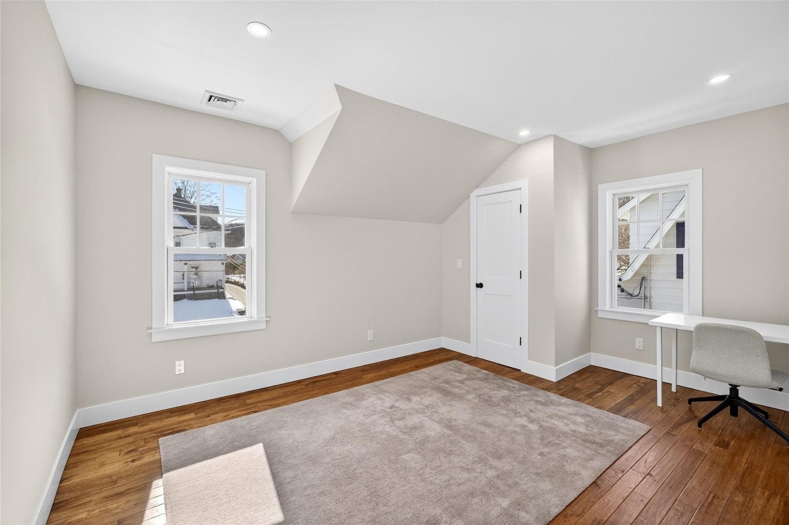 11 Roselle Avenue Photo 21