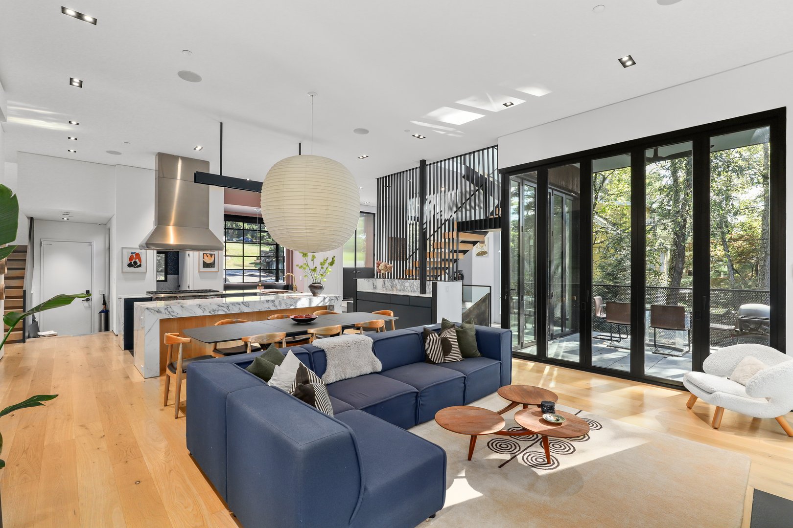 95 N Broadway Photo 11