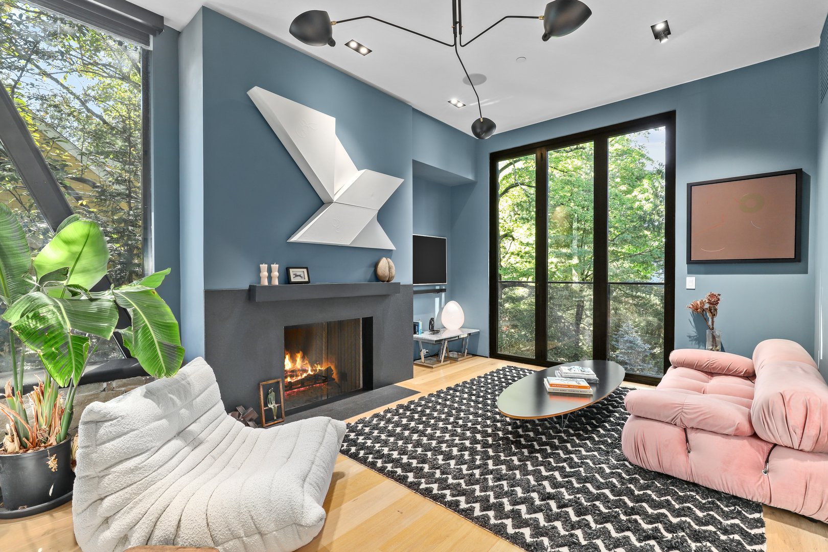 95 N Broadway Photo 13