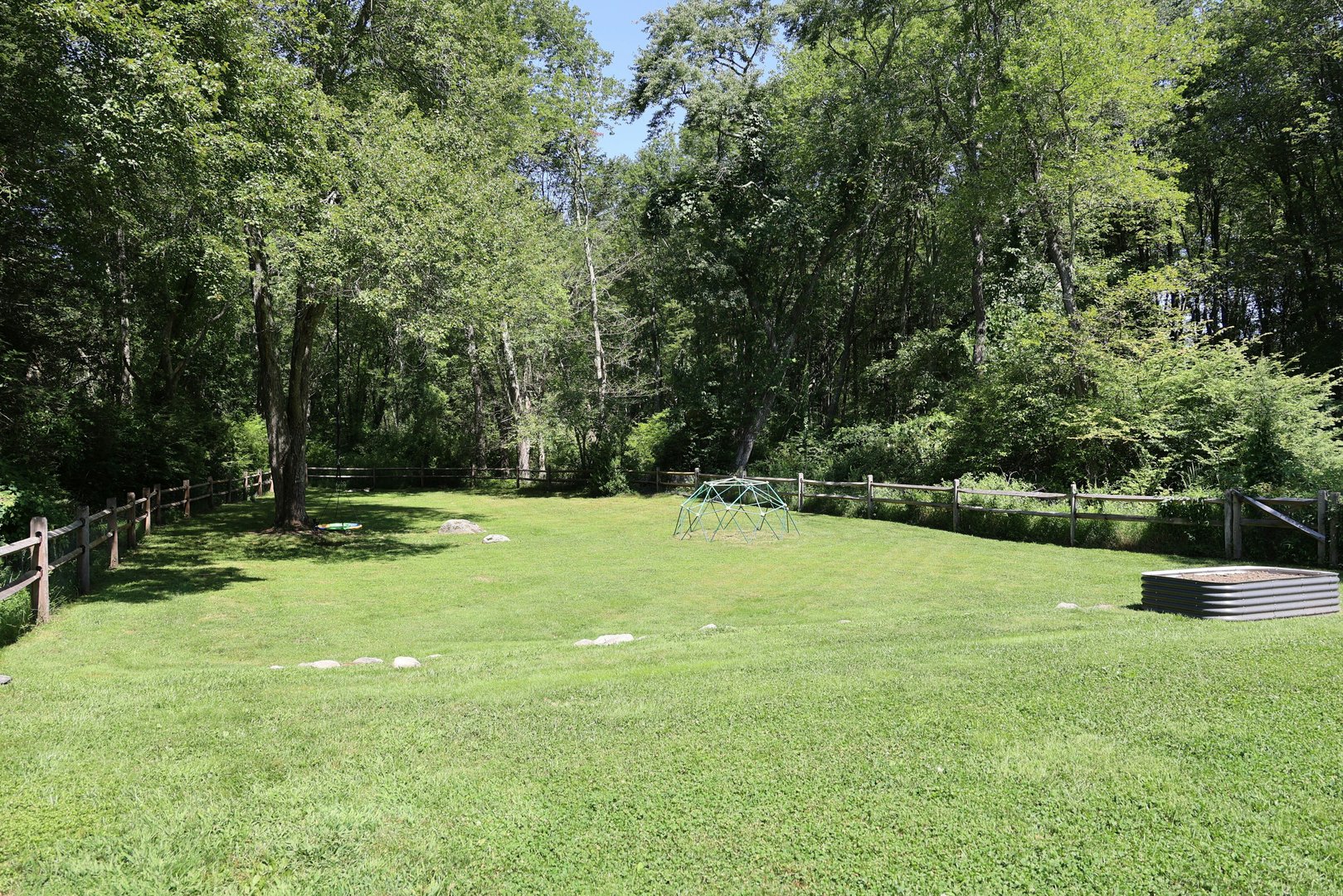 18 Head Of Meadow Road Photo 5