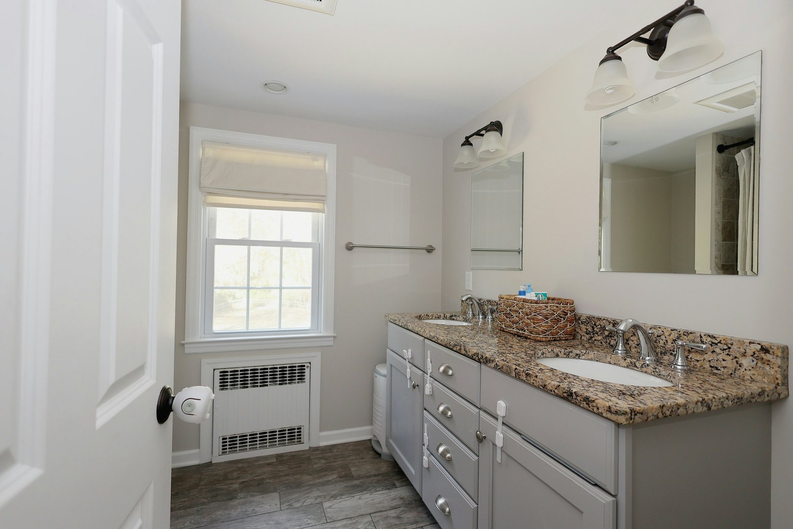 18 Head Of Meadow Road Photo 32