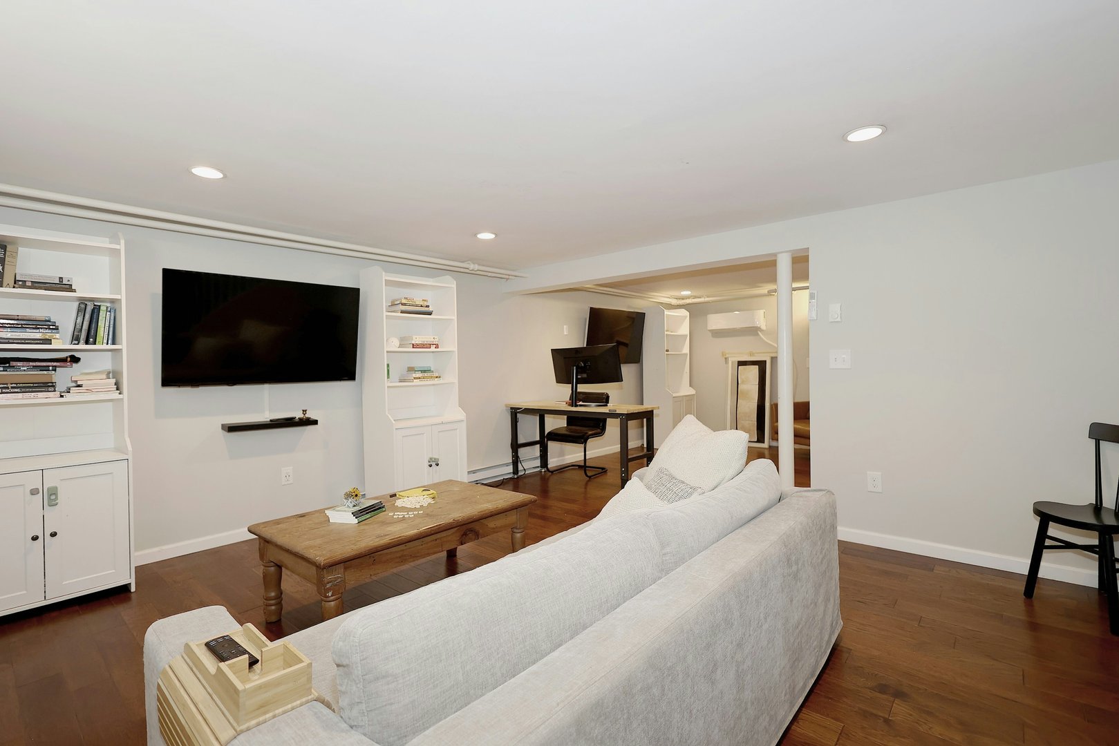 18 Head Of Meadow Road Photo 36