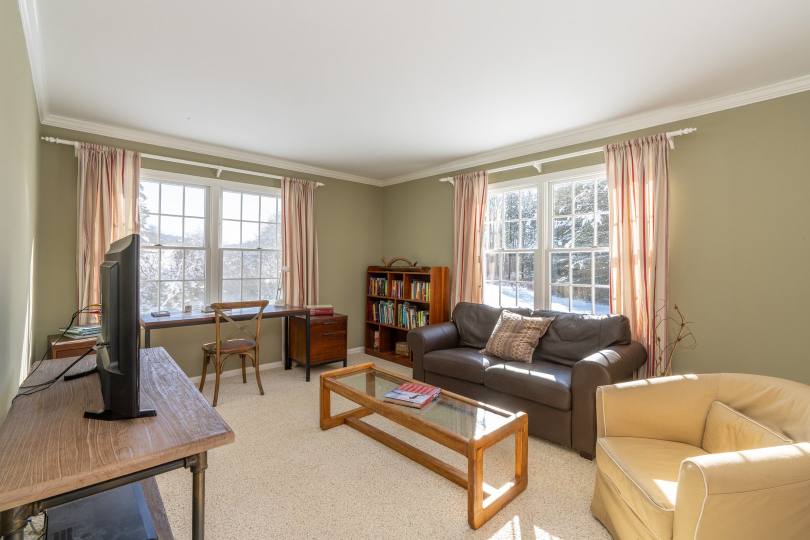 48 Long Pond Road Photo 8