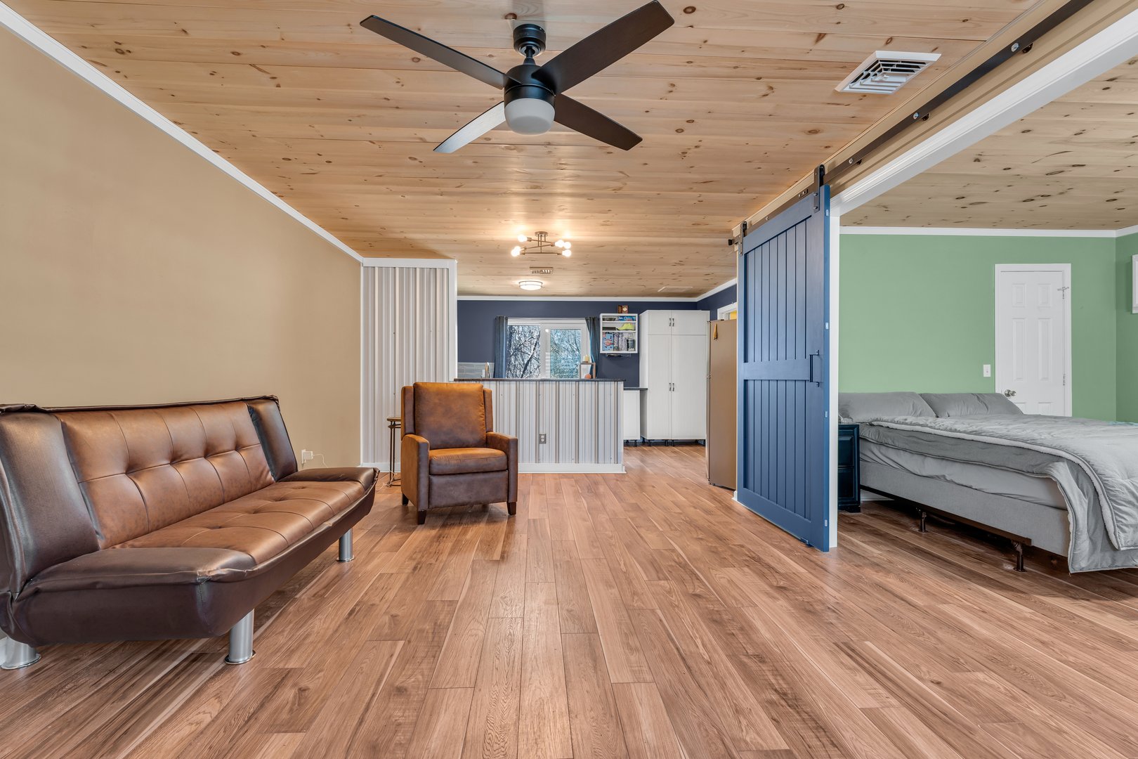 2 Plymouth Court #2 Photo 9