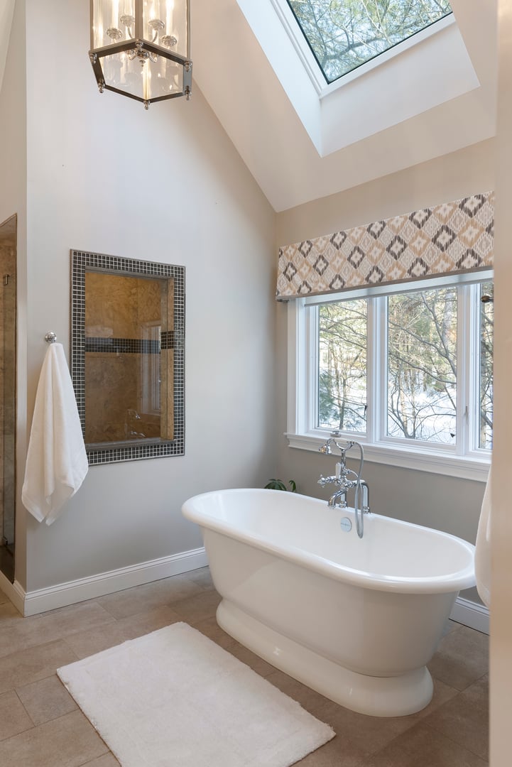 10 Hinchley Wood Photo 23