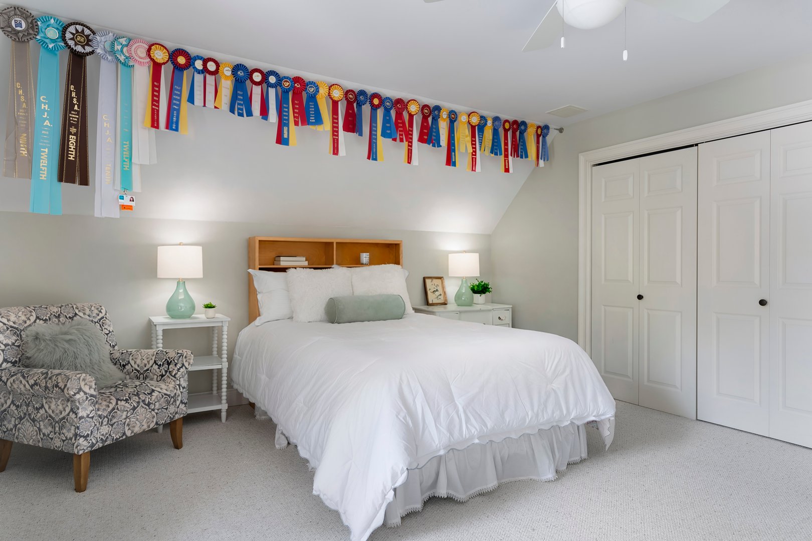 10 Hinchley Wood Photo 33