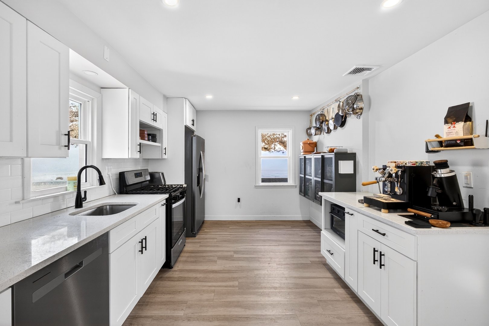 139 S Kensico Avenue Photo 3