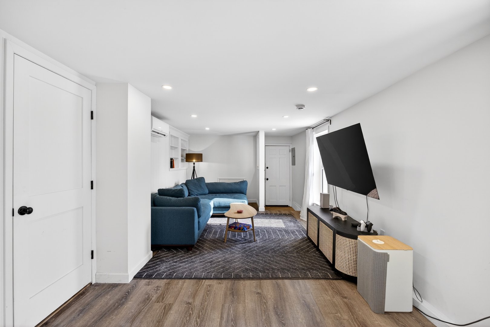 139 S Kensico Avenue Photo 10