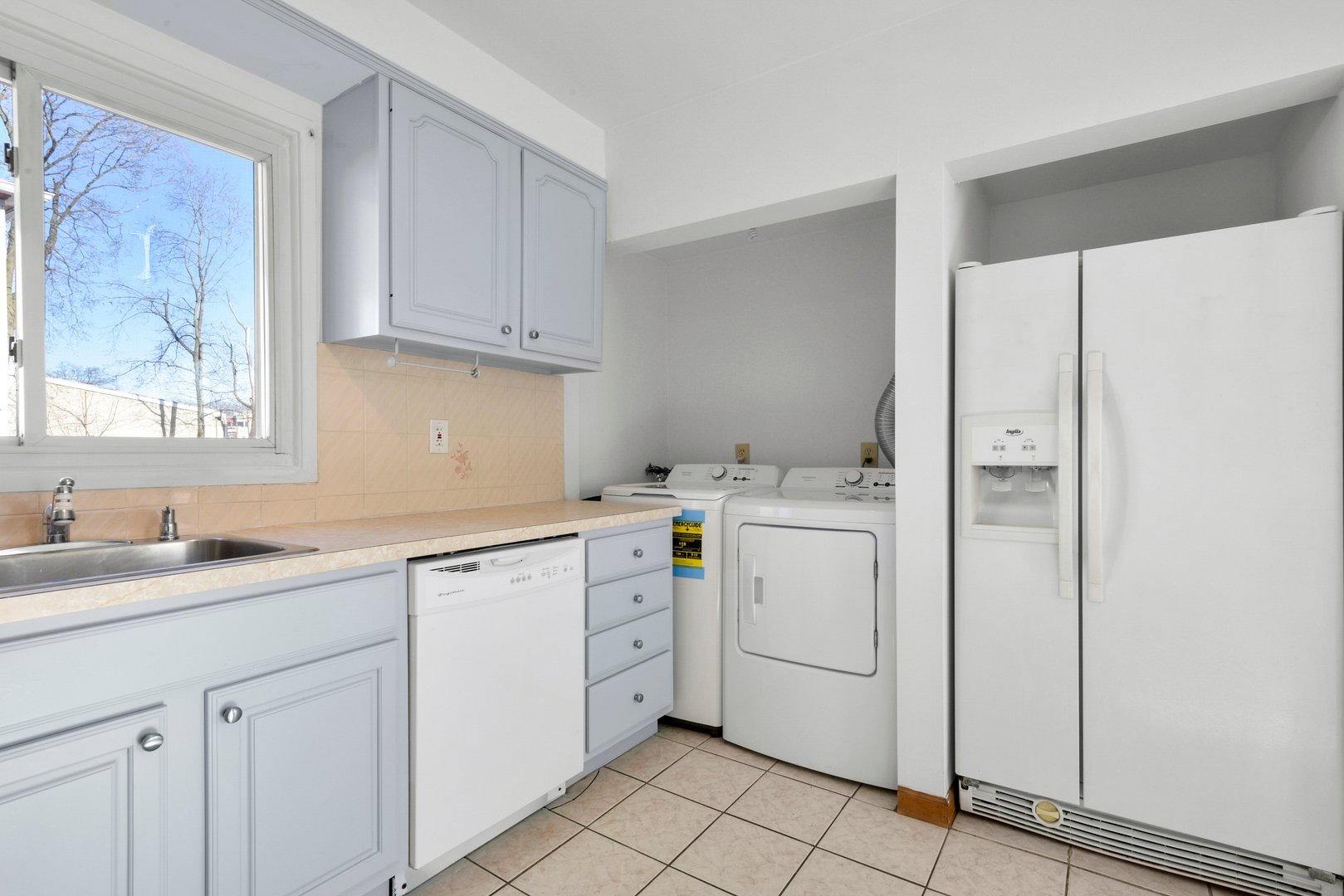 156 Madison Street Photo 15