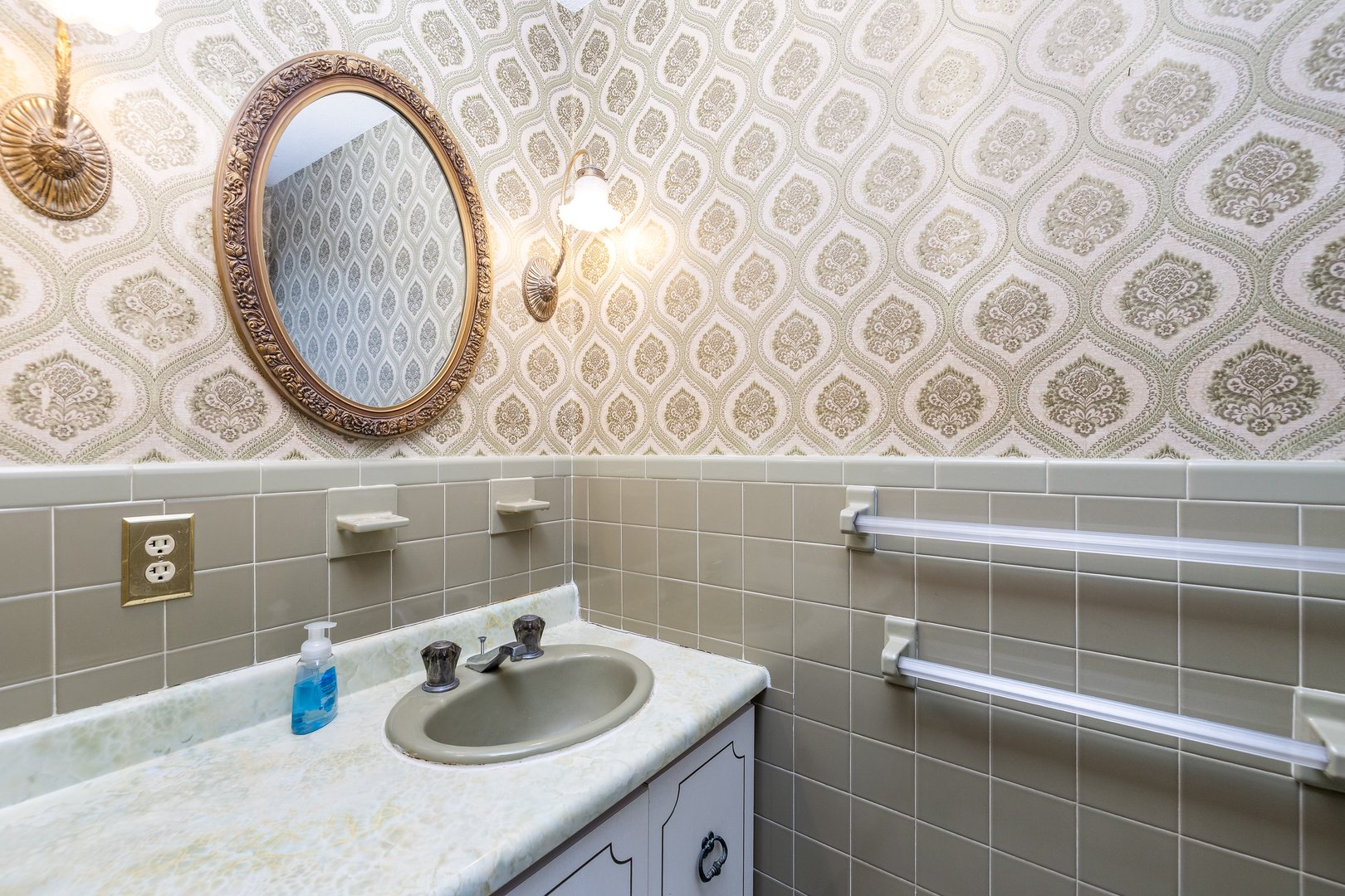 2200 Torringford West Street Photo 15